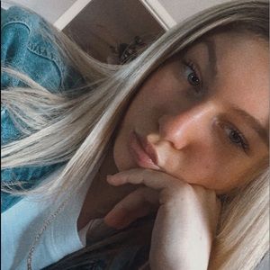 Meet your Posher, Gabriella